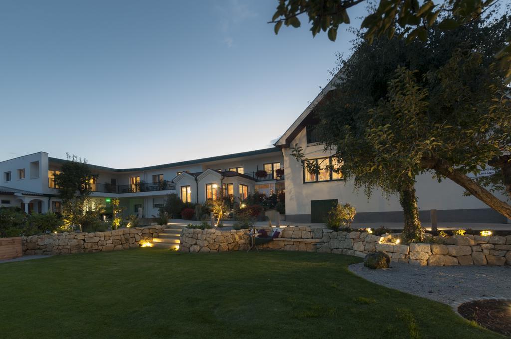 Haus Kranixfeld-Fischl Hotel Fertőmeggyes Kültér fotó